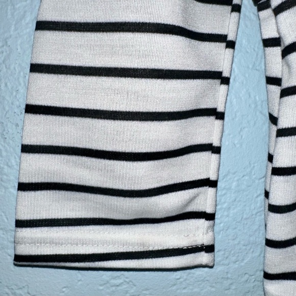 NEW WITH TAG Gumuxi Black and White Striped Midi Dress, Size M - Picture 4 of 10